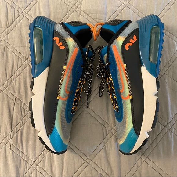 Nike Air Max 2090 - Picture 6 of 9